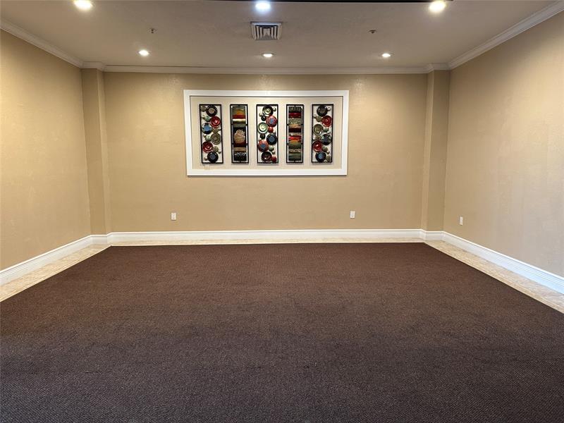 Image 25 of 36 For 400 Kings Point Dr  1423