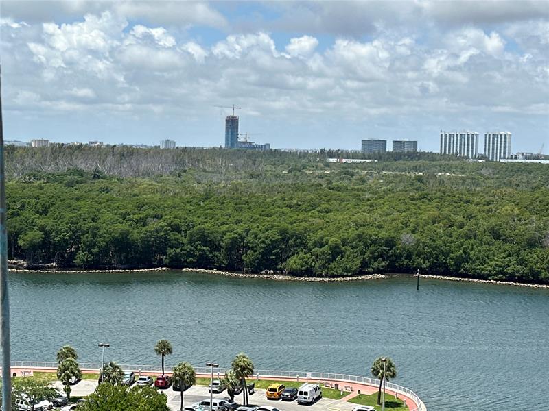 Image 36 of 36 For 400 Kings Point Dr  1423