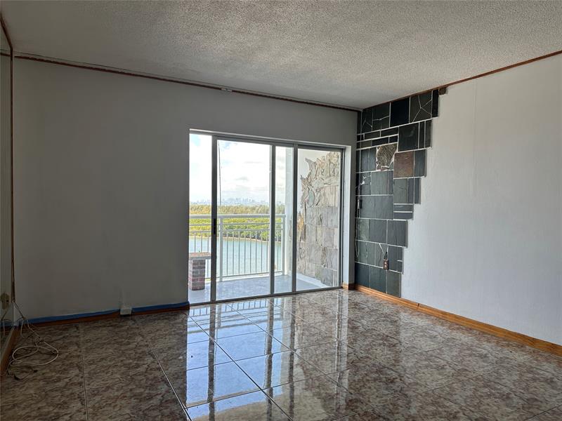 Image 8 of 36 For 400 Kings Point Dr  1423