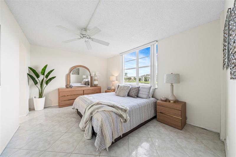Image 14 of 25 For 9440 Bldg A Poinciana Pl  211
