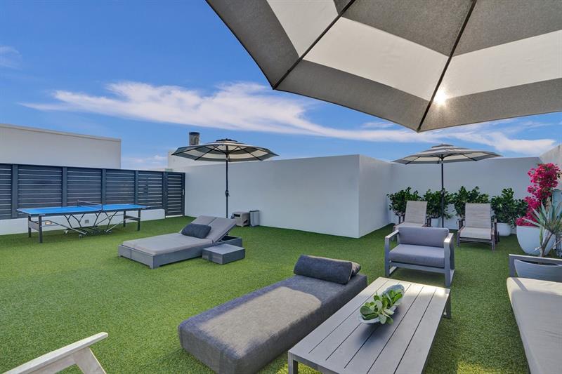 Image 38 of 49 For 20 Isle Of Venice Dr  Penthouse
