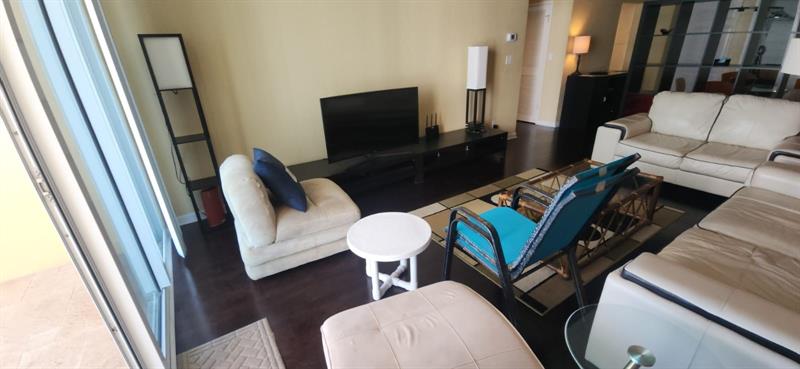 Image 11 of 16 For 2501 Ocean Dr  1508