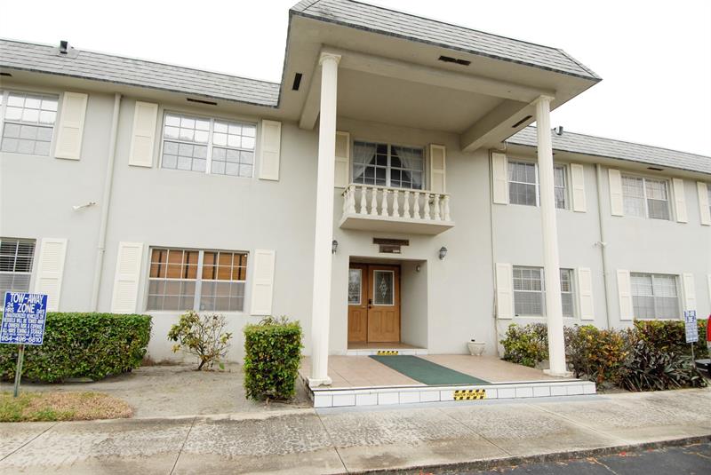 Details for 1520 Mckinley St  113-e, Hollywood, FL 33020