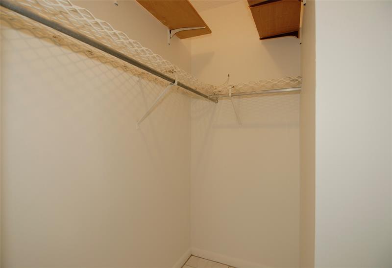 Image 20 of 28 For 1520 Mckinley St  113-e