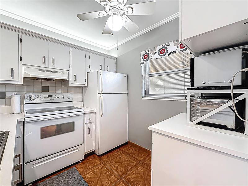 Image 21 of 50 For 5001 34th St  205