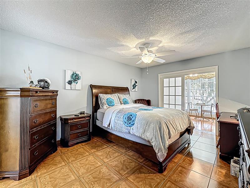 Image 30 of 50 For 5001 34th St  205