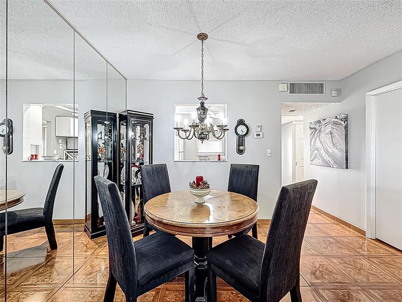 Image 6 of 50 For 5001 34th St  205