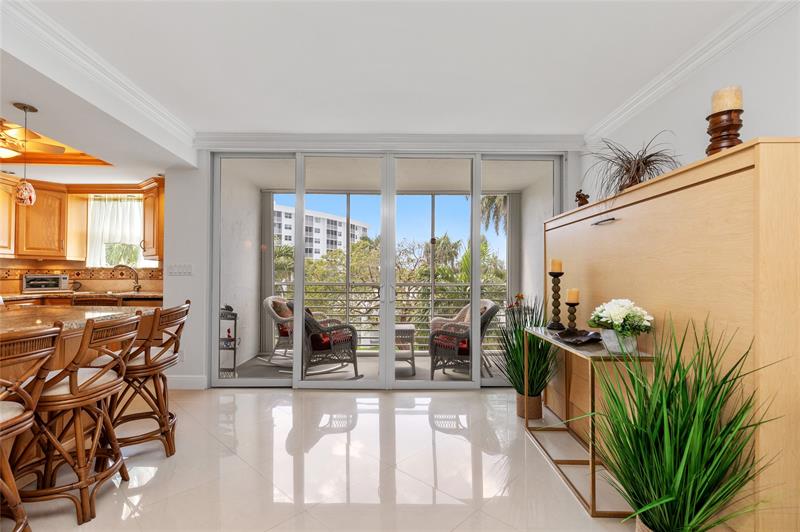 Image 11 of 27 For 2731 14th Street Cswy 331