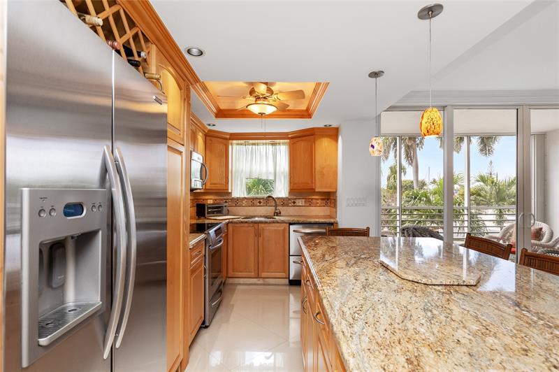 Image 16 of 27 For 2731 14th Street Cswy 331