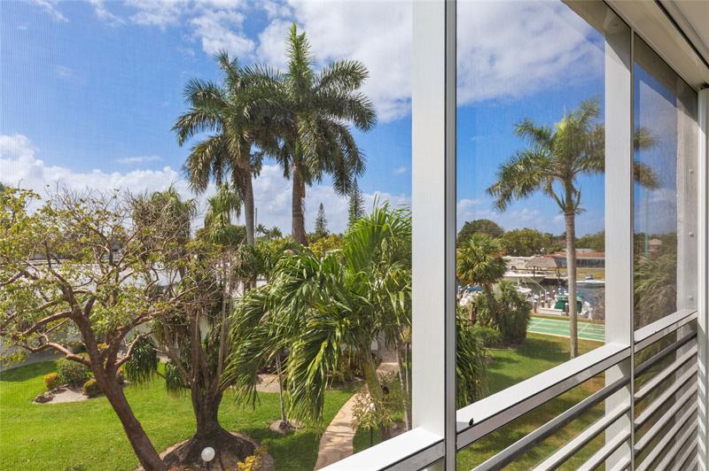 Image 8 of 27 For 2731 14th Street Cswy 331