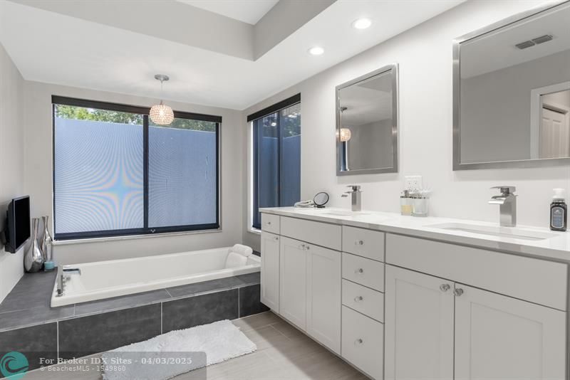 Image 11 of 62 For 1156 Battersea Ave