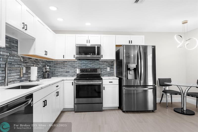 Image 40 of 62 For 1156 Battersea Ave