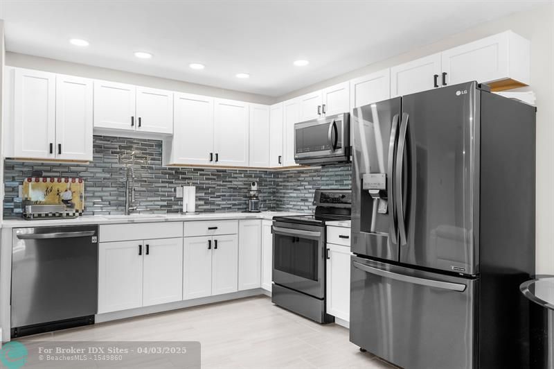 Image 41 of 62 For 1156 Battersea Ave
