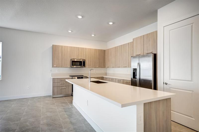 Image 18 of 97 For 12328 43 Street