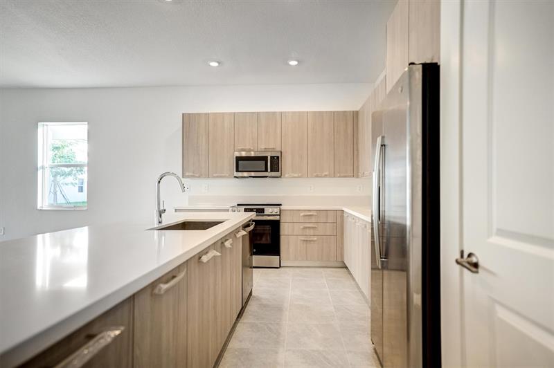 Image 22 of 97 For 12328 43 Street
