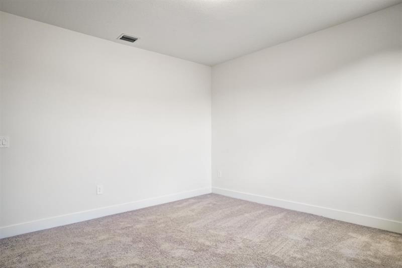 Image 38 of 97 For 12328 43 Street