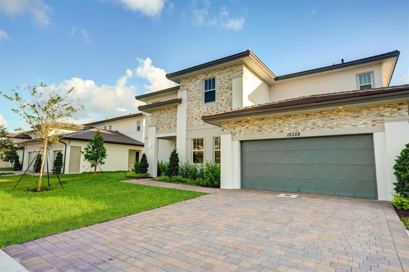 Image 4 of 97 For 12328 43 Street