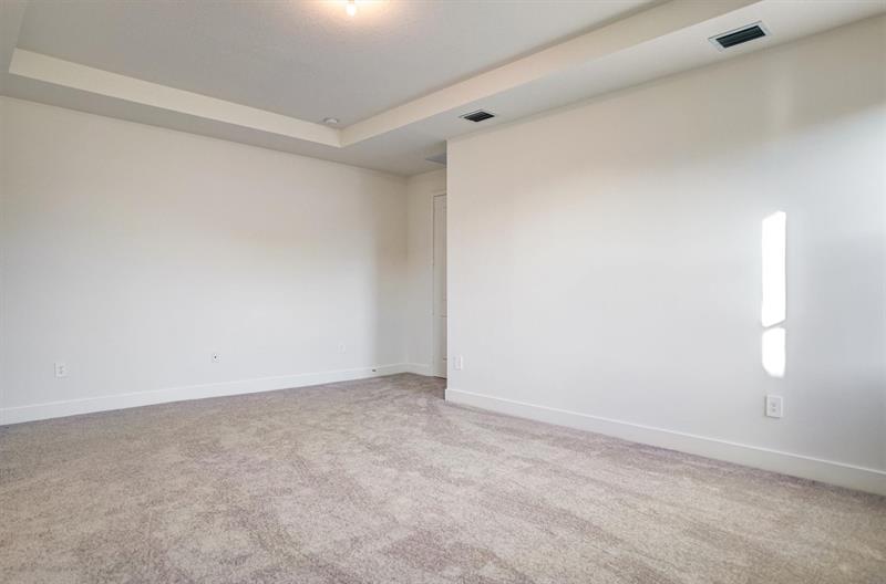 Image 45 of 97 For 12328 43 Street