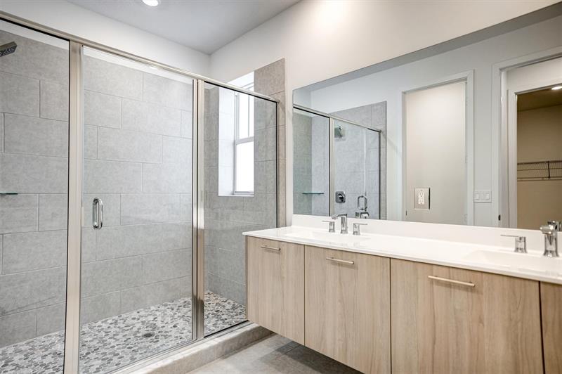 Image 47 of 97 For 12328 43 Street