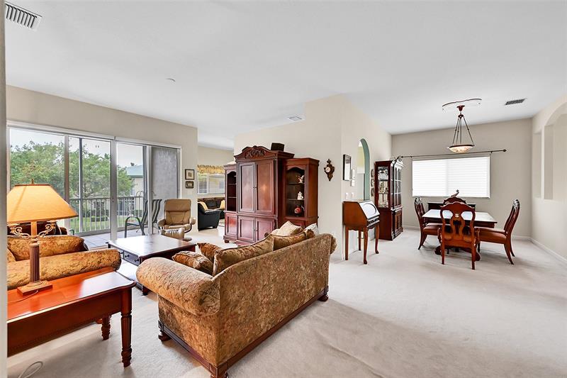 Image 14 of 44 For 7921 Exeter Blvd  202