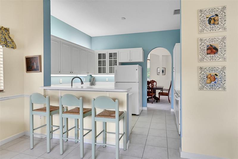 Image 20 of 44 For 7921 Exeter Blvd  202