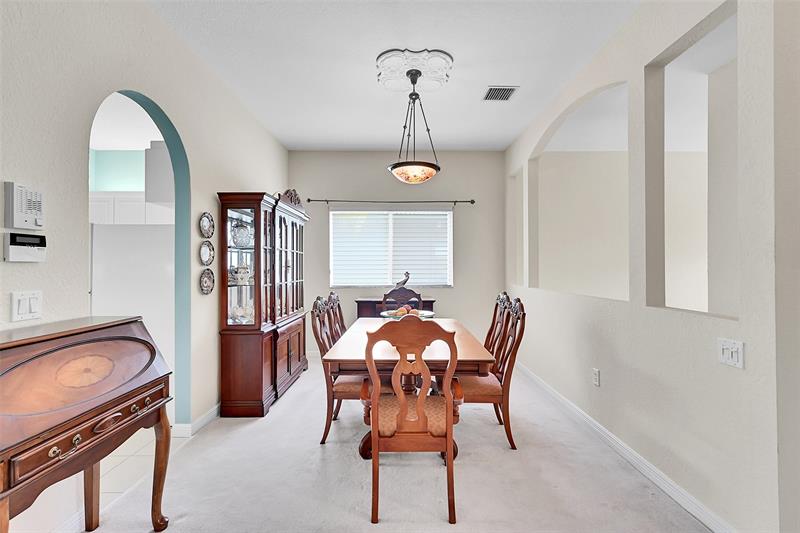Image 25 of 44 For 7921 Exeter Blvd  202