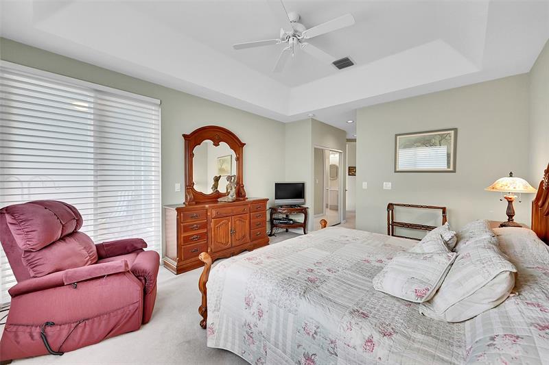 Image 34 of 44 For 7921 Exeter Blvd  202