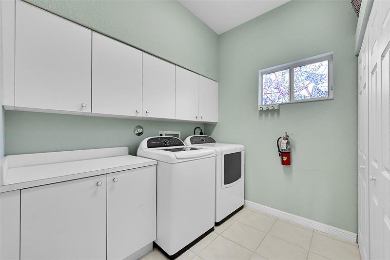 Image 39 of 44 For 7921 Exeter Blvd  202
