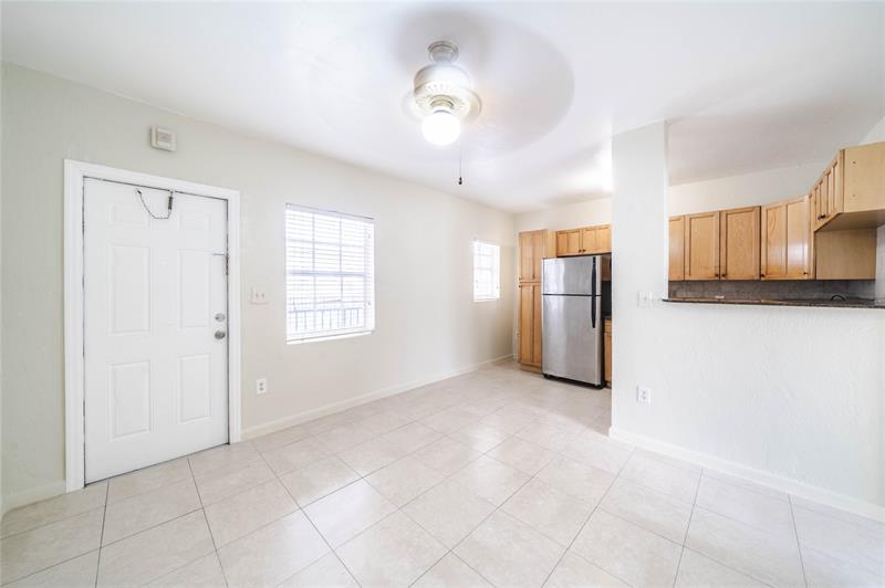 Image 9 of 21 For 3615 Thomas Ave  15