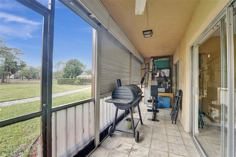 Image 10 of 33 For 6200 44th St  103