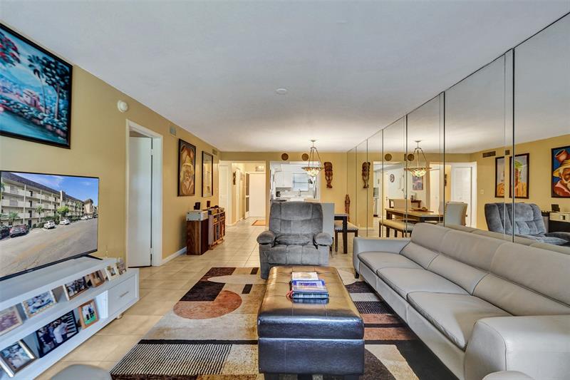 Image 14 of 33 For 6200 44th St  103