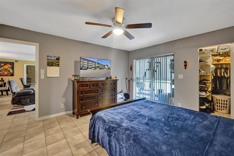 Image 16 of 33 For 6200 44th St  103