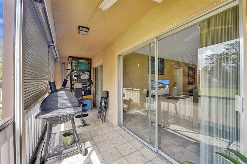 Image 27 of 33 For 6200 44th St  103