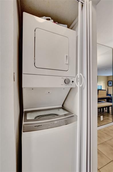 Image 29 of 33 For 6200 44th St  103