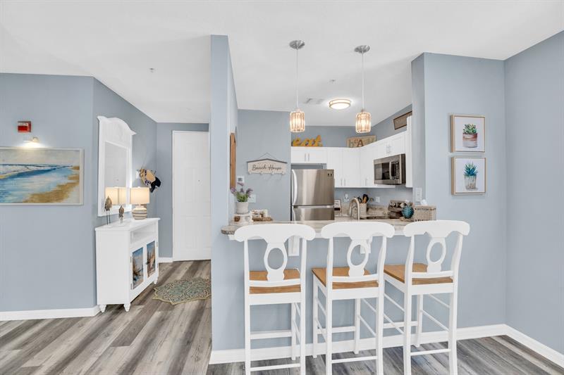 Image 10 of 49 For 5020 Fairways Cir  J107