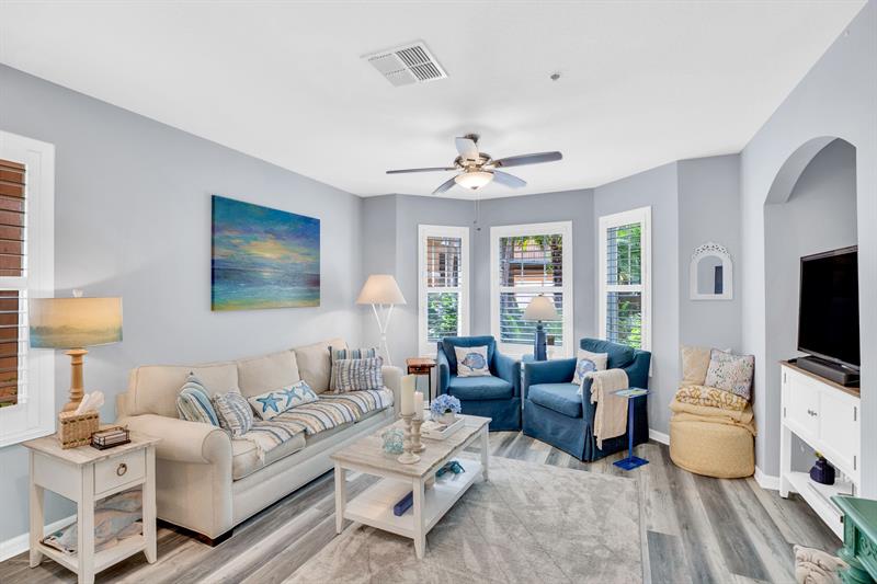 Image 11 of 49 For 5020 Fairways Cir  J107