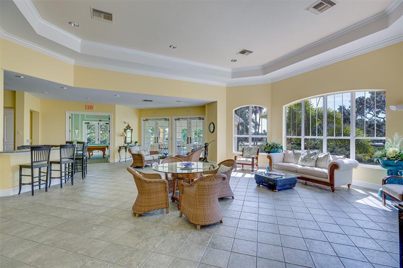 Image 46 of 49 For 5020 Fairways Cir  J107