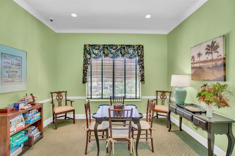 Image 47 of 49 For 5020 Fairways Cir  J107