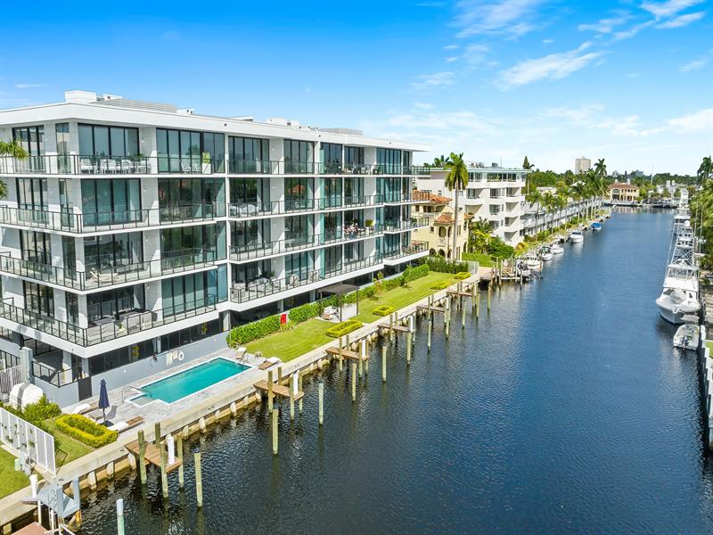 Image 3 of 42 For 160 Isle Of Venice Dr  203