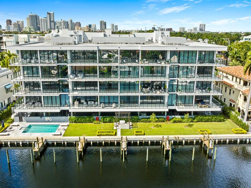 Image 42 of 42 For 160 Isle Of Venice Dr  203