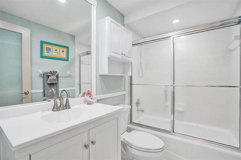 Image 17 of 32 For 1750 39th Ct  807