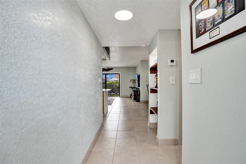 Image 3 of 32 For 1750 39th Ct  807