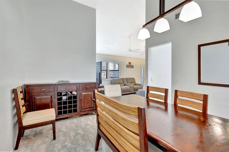 Image 13 of 43 For 11851 37th St