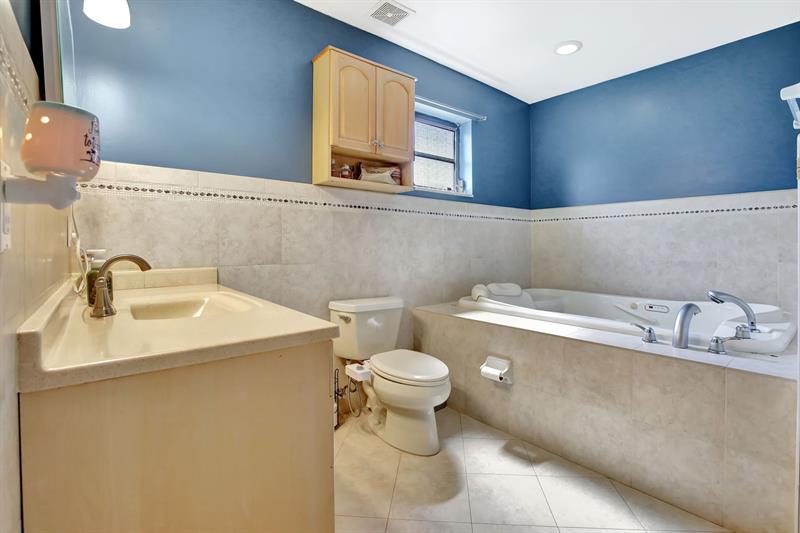 Image 26 of 43 For 11851 37th St