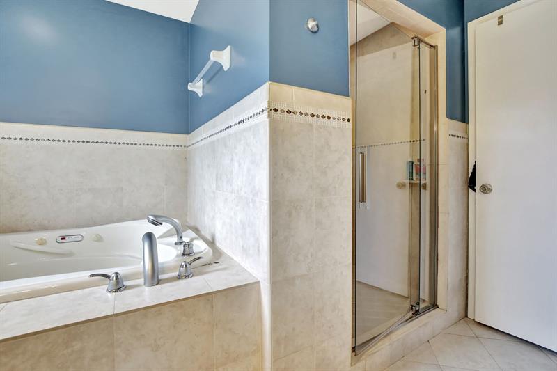 Image 27 of 43 For 11851 37th St