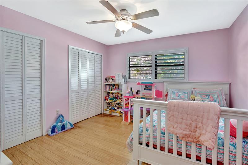 Image 28 of 43 For 11851 37th St