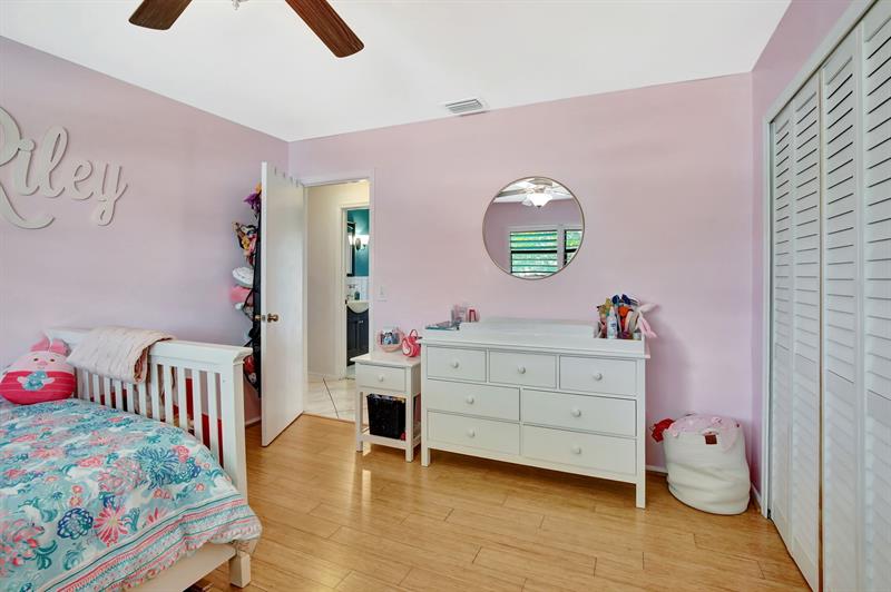 Image 30 of 43 For 11851 37th St