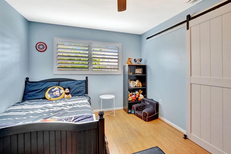 Image 33 of 43 For 11851 37th St
