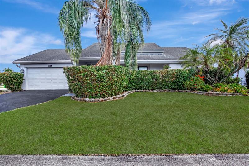 Image 5 of 43 For 11851 37th St
