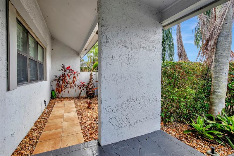 Image 7 of 43 For 11851 37th St